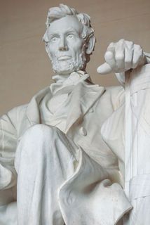 坐在华盛顿特区国家广场的特写镜头里。