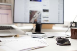 显示器、鼠标、键盘、电脑、笔记本电脑、macbook、苹果电脑、桌子