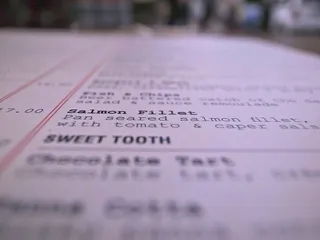 浅色、对焦、白色、打印纸、排版、歌词、阅读、菜单点击