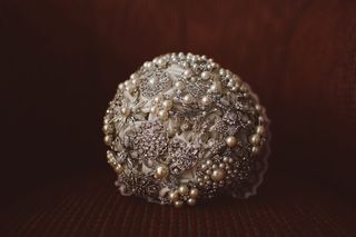 婚礼花束、另类、珠宝、特写、摄影棚拍摄、室内、财富、单一物件