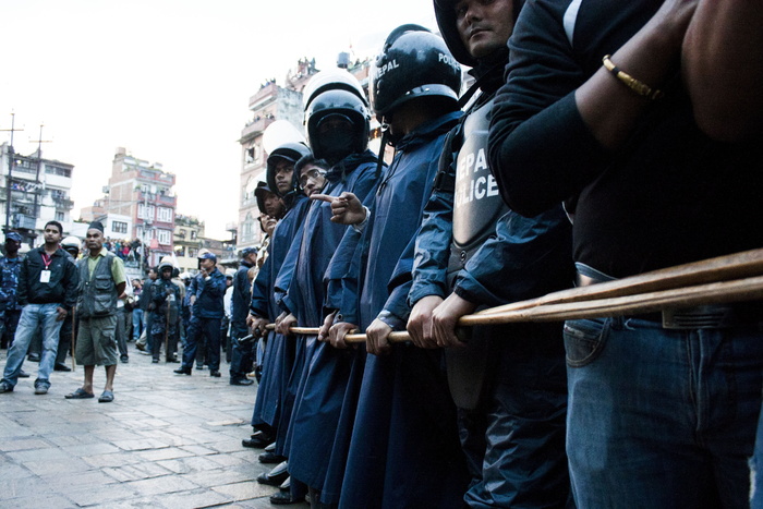 警察，路障，街道，白天，警察，安全，保护，人民，群众