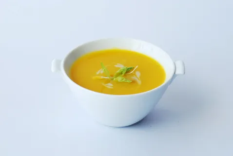 碗里的汤、奶油、汤、食物、蔬菜、南瓜、黄色、正餐 碗里的汤、奶油、汤、食物、蔬菜、南瓜、黄色、正餐
