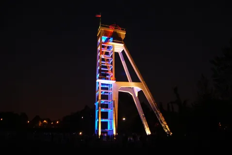 矿井,混凝土,竖井,后工业,窗户总裁,夜晚,照明,建筑外观 矿井,混凝土,竖井,后工业,窗户总裁,夜晚,照明,建筑外观
