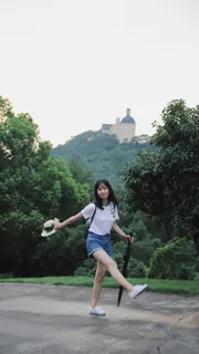 全长,单人,植物,真人,树木,生活方式,天空,休闲服装 全长,单人,植物,真人,树木,生活方式,天空,休闲服装