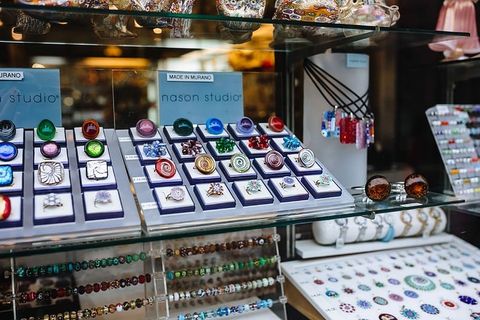 美丽多彩的意大利穆拉诺岛