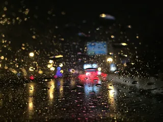 雨滴，夜晚，霓虹灯，雨，潮湿，天气，雨滴，雨季