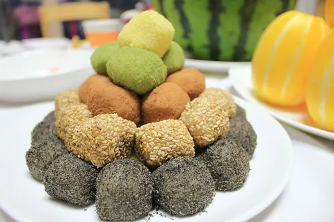 一百天,不给糖就捣蛋,一百天,不给糖就捣蛋,一百天 一百天,不给糖就捣蛋,一百天,不给糖就捣蛋,一百天