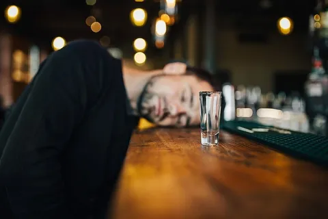 酒吧里的帅哥 酒吧里的帅哥