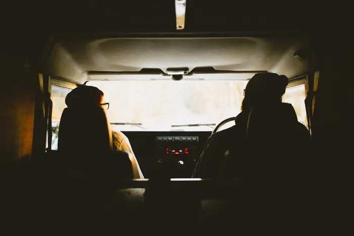 人，驾驶，车辆，白天，汽车，旅行，旅行，人