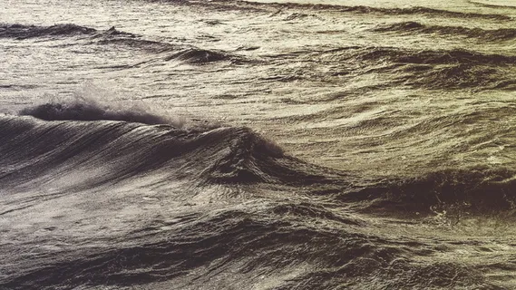 自然、水、海洋、海洋、水面、波浪、涟漪、飞溅 自然、水、海洋、海洋、水面、波浪、涟漪、飞溅