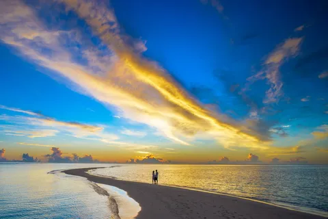 日落时的海滩景色 日落时的海滩景色