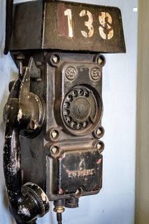 电话、电子设备、拨号电话、屏幕、显示器、监视器、机器、驱动轴