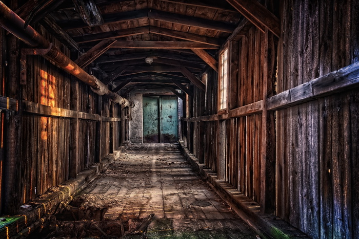 失落的地方，破旧的，破旧的，腐烂的，过时的，遗忘的，分离的