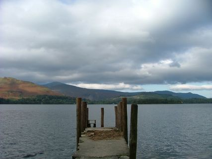 keswick、lake、jetty、water、sky、moody、Lone、lake district