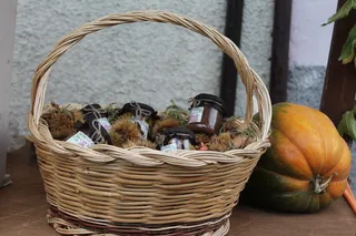 果酱、栗子、节日、篮子、容器、柳条、新鲜度、食品和饮料