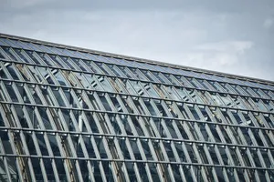 建筑、玻璃、屋顶、穹顶、建筑、窗户、城市、透视图