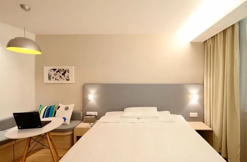 白色,床罩,窗帘,酒店,客房,新的,床,卧室 白色,床罩,窗帘,酒店,客房,新的,床,卧室