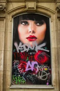 五颜六色的女性脸部绘画，人品，口红，女性相像，化妆，红色，肖像，红色唇膏