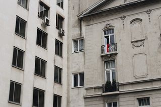 灰色混凝土建筑