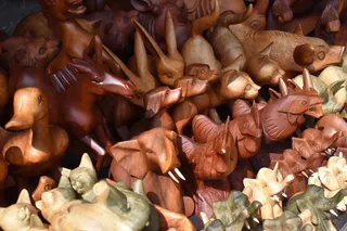 印度尼西亚，圣猴森林保护区，木雕，木制，生物，动物，狗，木头