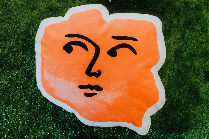 波兰形面枕