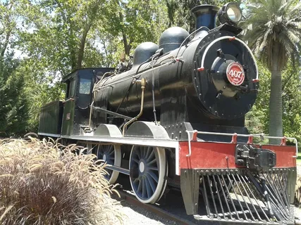 铁路博物馆，quinta normal，圣地亚哥，工厂，运输，运输方式，树木，白天