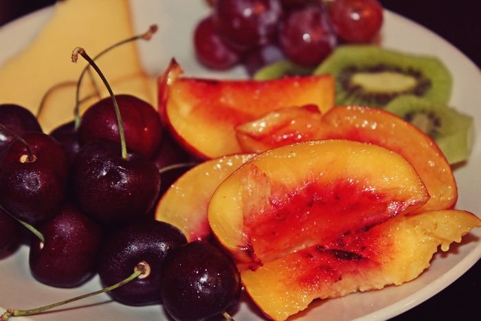水果，油桃，樱桃，猕猴桃，奶酪，葡萄，食用，食物