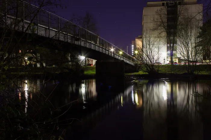 德国，哈瑙，房子，桥梁，走道，反射，河流，平滑