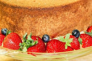 草莓，蛋糕，蓝莓，食品，食品和饮料，水果，浆果，健康饮食