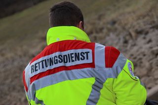 德国，steinau an der straße，rettungsdienst，救援，救护车，服务，后视，男性