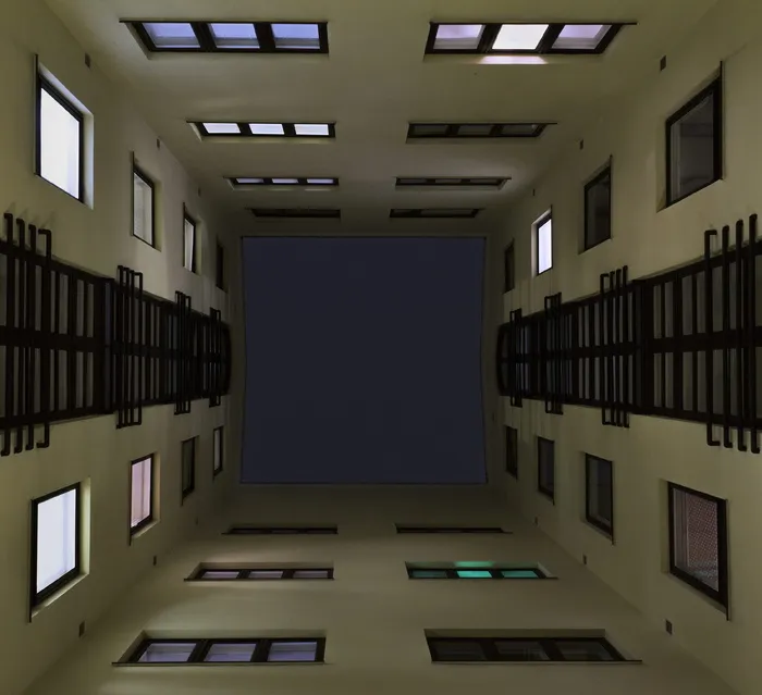 棕色建筑的低角度摄影