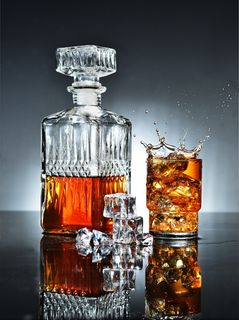 材料，一起用餐，西餐，晚餐，酒杯，酒精，饮料，食物和饮料