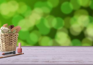 化妆品、口红、指甲油、篮子、梳子、刷子、桌子、模板