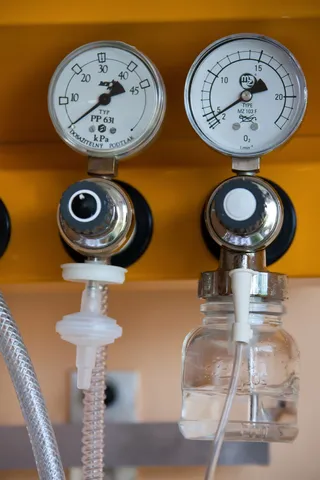 银色压力表仪表、护理、装置、设备、检查、仪表、健康、医院