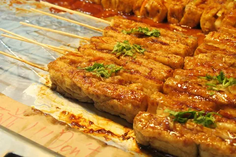 烤、豆腐、食物、食物和饮料、静物、即食、新鲜、室内 烤、豆腐、食物、食物和饮料、静物、即食、新鲜、室内