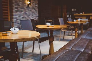 棕色，木制，桌子，椅子，底座，靠近，沙发，里面