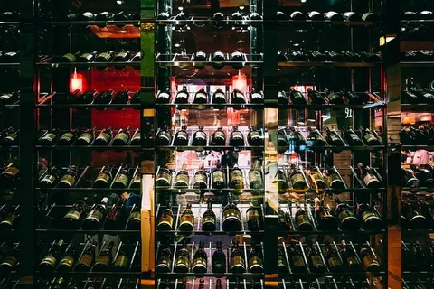 各式酒瓶展示 各式酒瓶展示