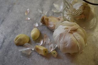 大蒜，鳞茎，烹饪，柜台，调味品，新鲜，香草，健康