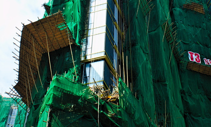 建筑，建筑结构，建筑外观，无人，建筑，废弃，天，绿色
