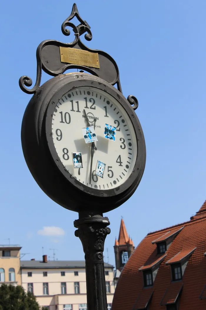 bydgoszcz，时钟，街道，街道时钟，时间，建筑，建筑外观，建筑结构