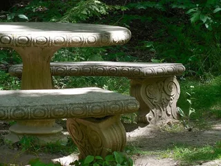 混凝土，野餐桌，野餐，桌子，公园，长凳，木头，灰色