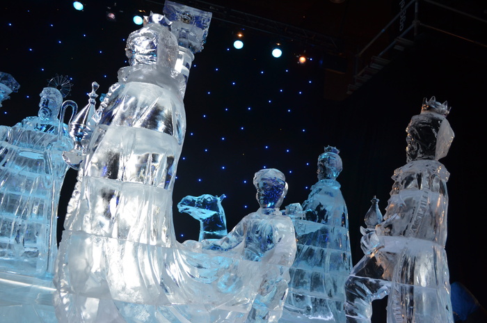 冰雕、寒冷、圣诞节、表现、雕塑、人类表现、雕像、艺术和工艺