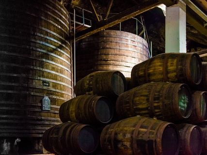 酒桶，港口葡萄酒，葡萄酒，木桶，葡萄酒储藏，深色，酒窖，酒窖