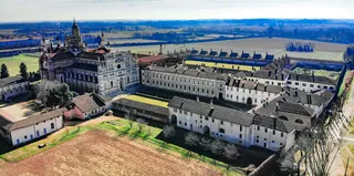 certosa di pavia，pavia，santa maria delle grazie修道院，教堂，鸟瞰图，无人机，飞行中，修道院