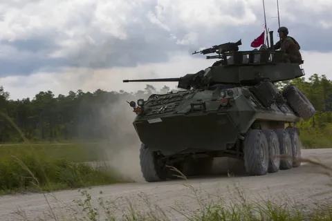 lav-25,装甲车,apc,装甲运兵车,运输方式,运输,军事,武器 lav-25,装甲车,apc,装甲运兵车,运输方式,运输,军事,武器