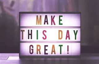 让这一天变得伟大！报价板