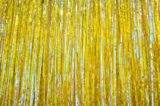 竹草地，五彩纸屑，闪光，金箔，金色，有光泽，特写，纹理