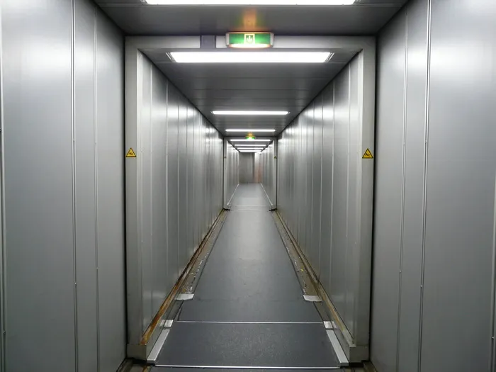 空走廊、旅客登机桥、舷梯、通道桥、增加至、飞机、机场、通道