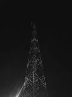 高-高，无人，低视角，塔，天空，复制空间，自然，技术