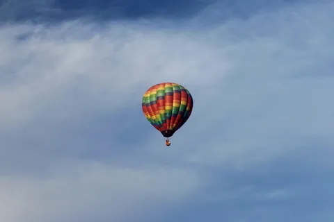 空中热气球 空中热气球